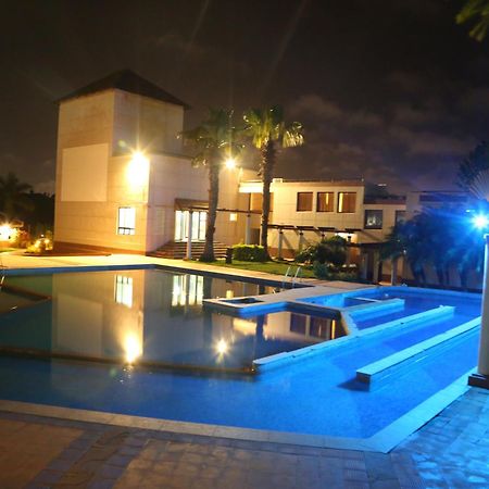 Cotton County Club And Resort Hubli Bagian luar foto