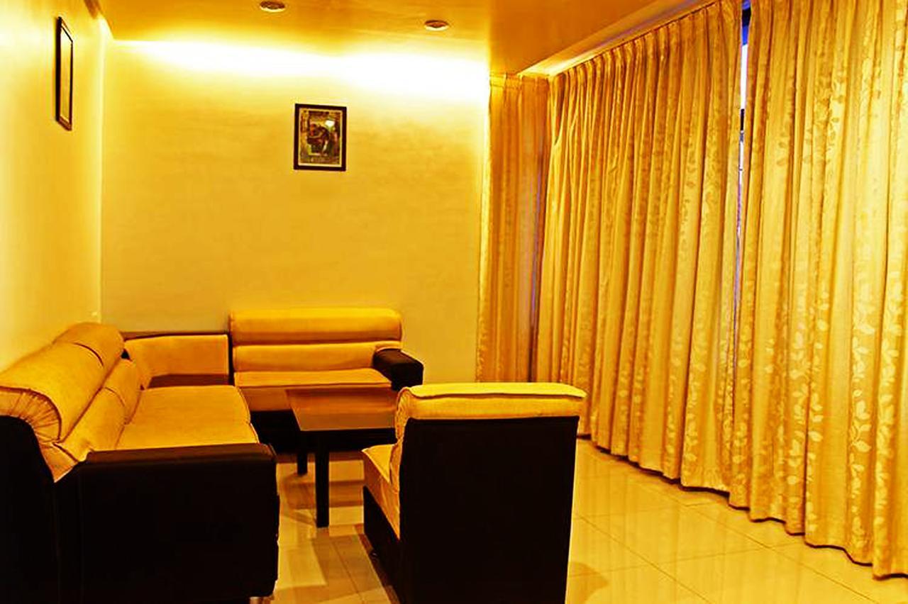 Cotton County Club And Resort Hubli Bagian luar foto