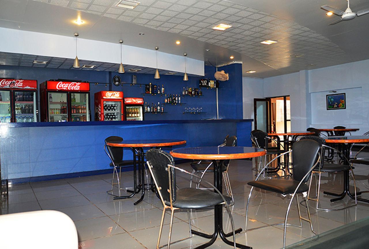Cotton County Club And Resort Hubli Bagian luar foto